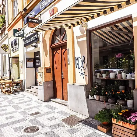 Pohodovy Cas V Praze Na Letne A2
